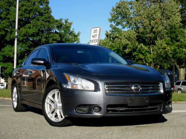 2009 Nissan Maxima XR
