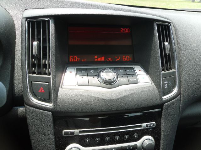 2009 Nissan Maxima XR