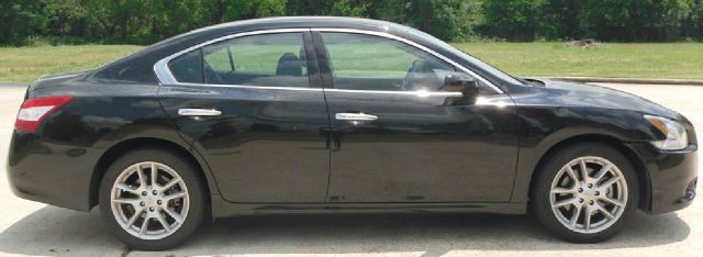 2009 Nissan Maxima XR