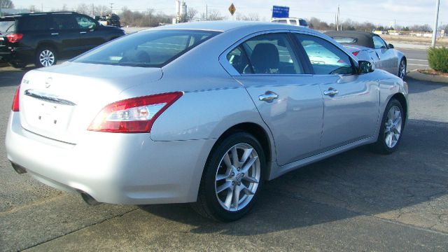 2009 Nissan Maxima XR