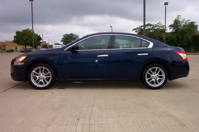 2009 Nissan Maxima XR