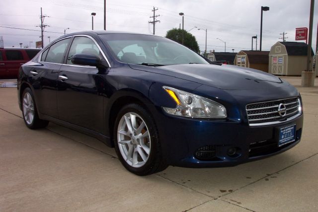 2009 Nissan Maxima XR