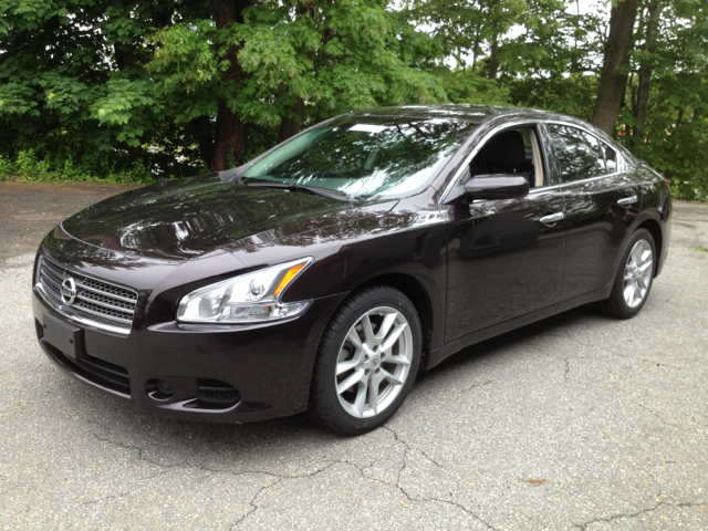 2010 Nissan Maxima XR
