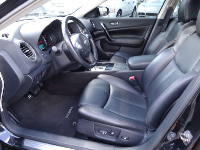 2010 Nissan Maxima XR