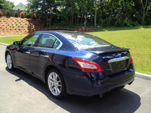 2010 Nissan Maxima Sport Utilityl 4x4 SUV