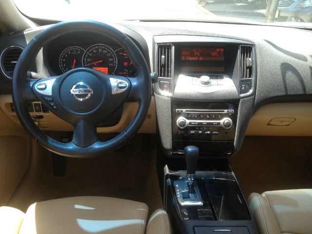 2010 Nissan Maxima Sl-awd-2nd Bench-cd Player-1 Owner