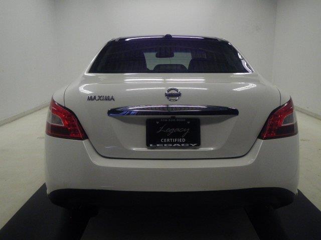 2010 Nissan Maxima Unknown