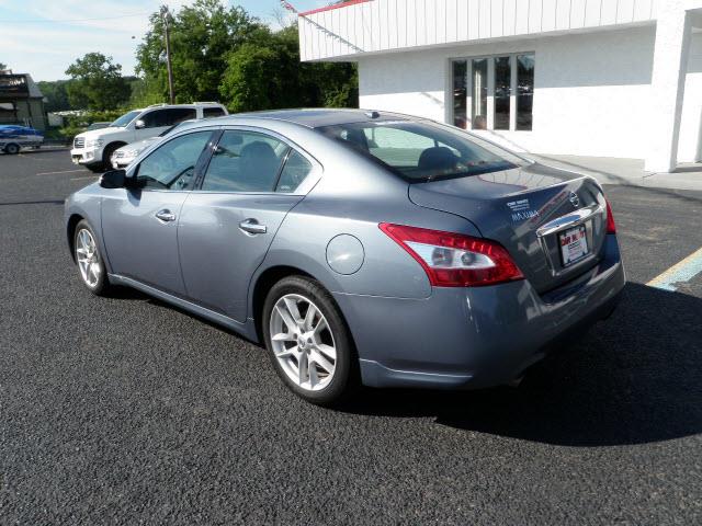 2010 Nissan Maxima Supercab 139 XLT 4WD