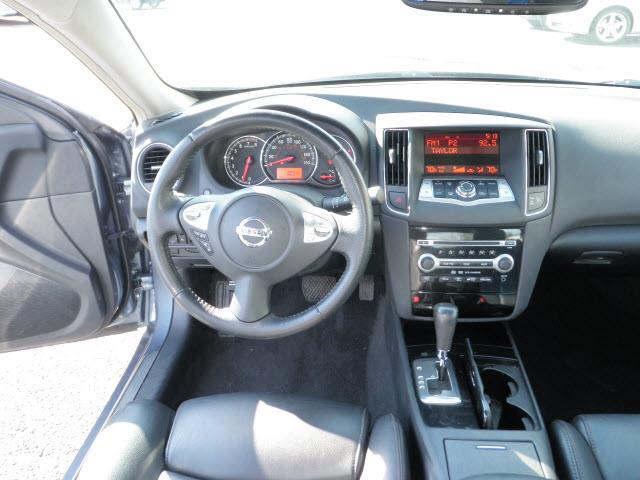2010 Nissan Maxima Supercab 139 XLT 4WD