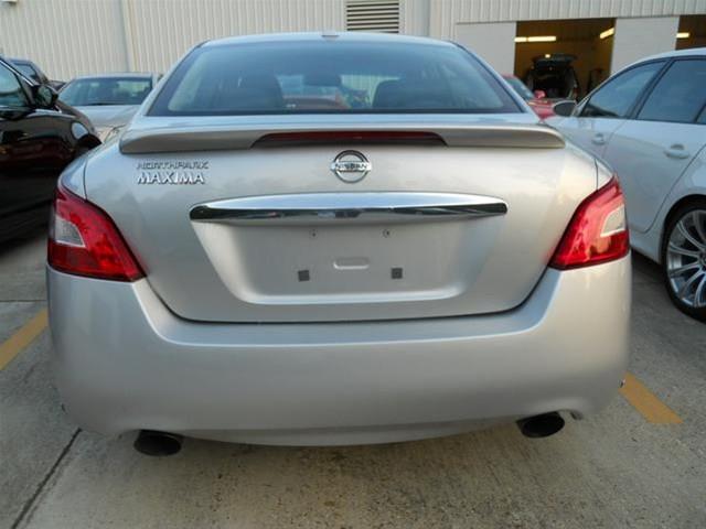 2010 Nissan Maxima 3