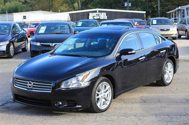 2010 Nissan Maxima XR