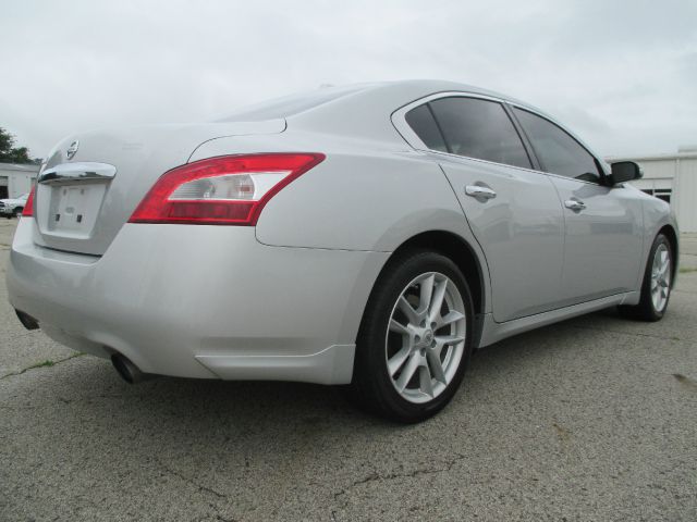 2010 Nissan Maxima T6 AWD 7-passenger Leather Moonroof