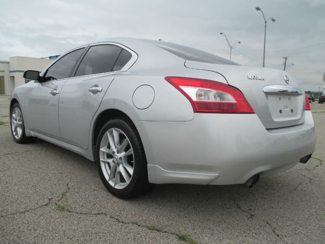 2010 Nissan Maxima T6 AWD 7-passenger Leather Moonroof