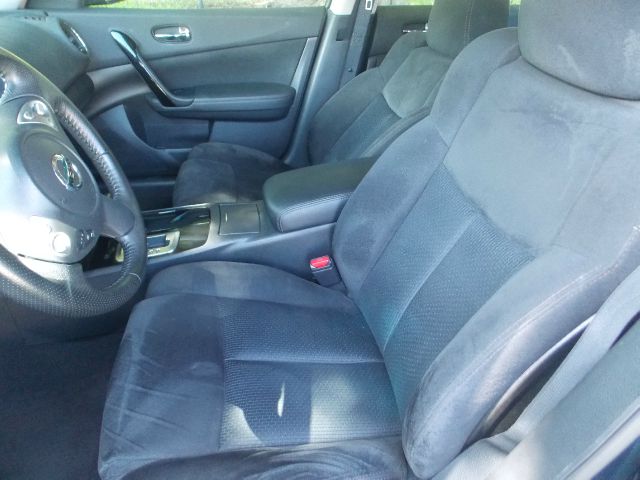 2010 Nissan Maxima XR