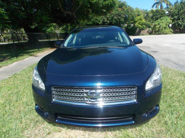 2010 Nissan Maxima XR