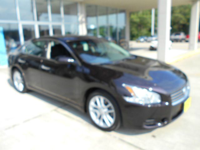 2011 Nissan Maxima XR