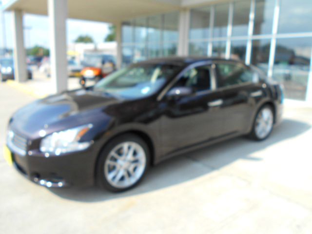 2011 Nissan Maxima XR