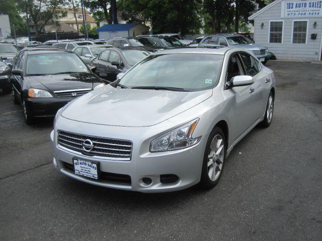 2011 Nissan Maxima XR
