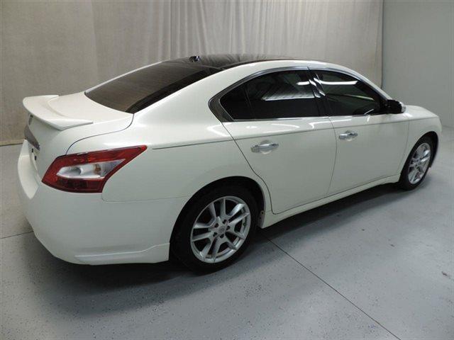 2011 Nissan Maxima Unknown
