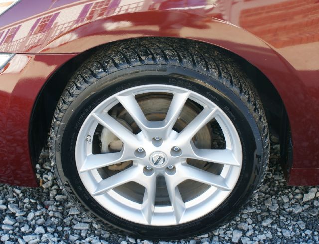 2011 Nissan Maxima XR