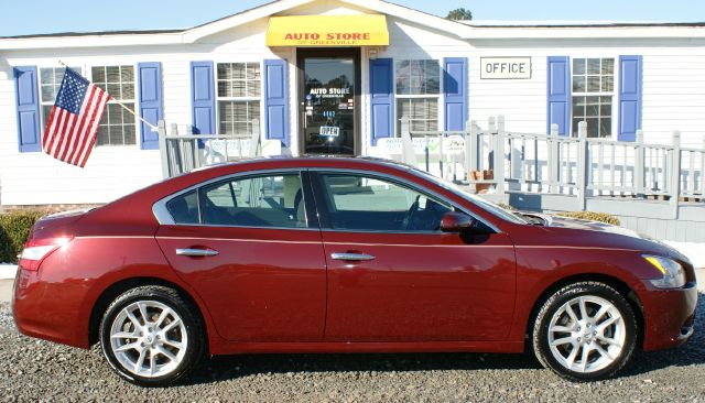 2011 Nissan Maxima XR
