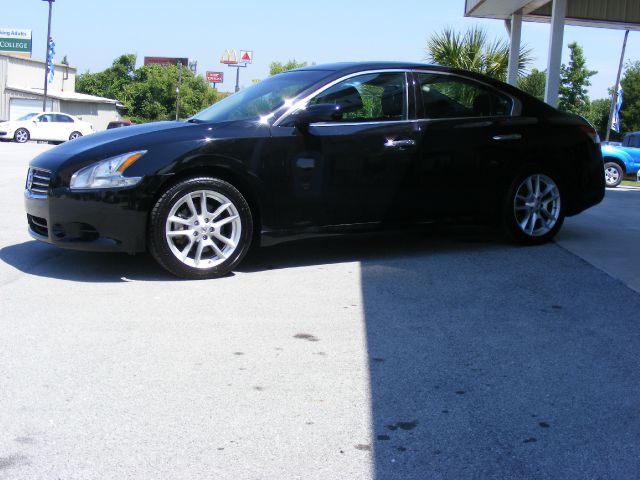 2011 Nissan Maxima XR