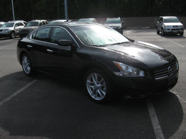 2011 Nissan Maxima XR