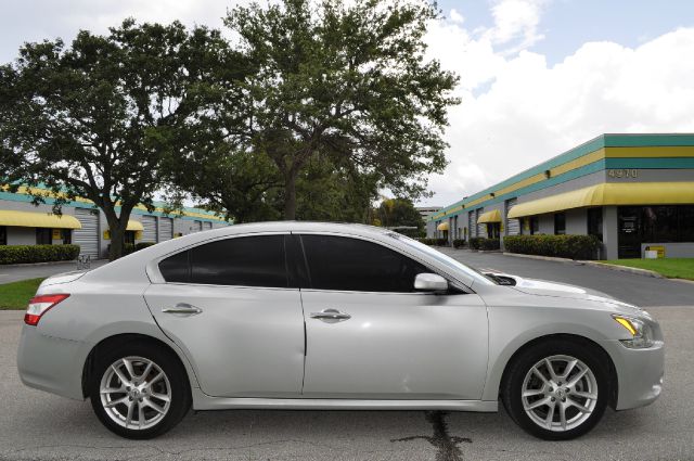 2011 Nissan Maxima 2d Coupe 442