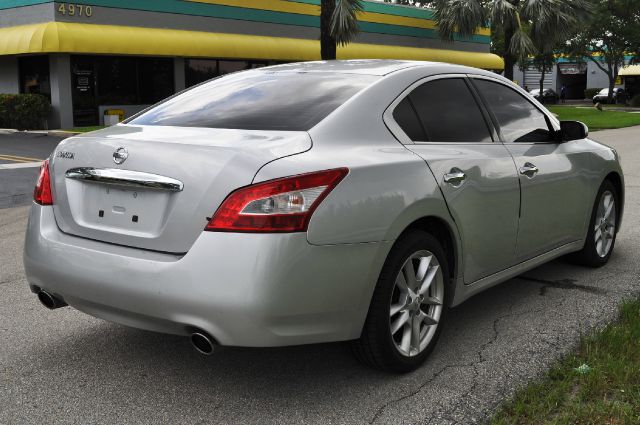 2011 Nissan Maxima 2d Coupe 442