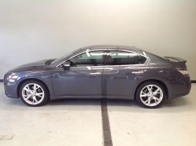 2012 Nissan Maxima Ertible GT