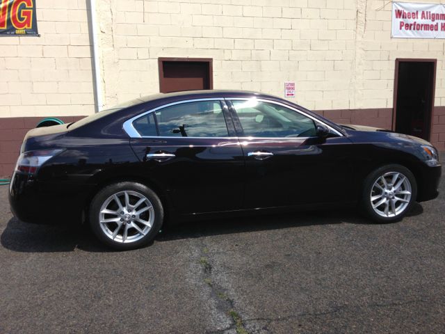 2012 Nissan Maxima XR