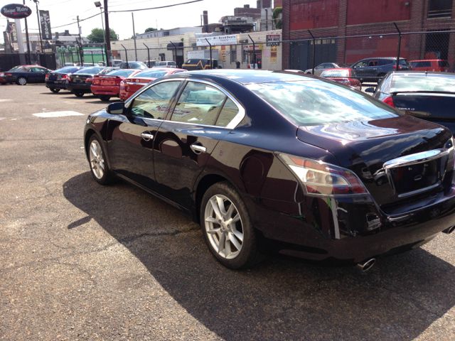 2012 Nissan Maxima XR