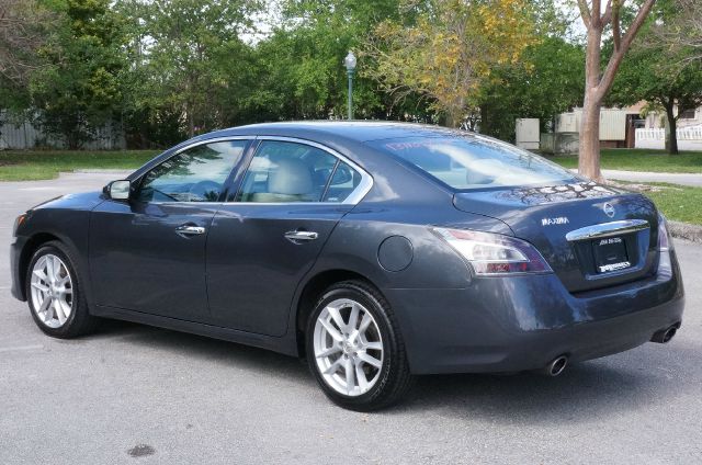 2013 Nissan Maxima Unknown