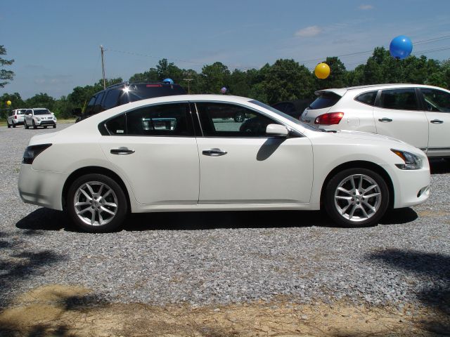 2013 Nissan Maxima XR