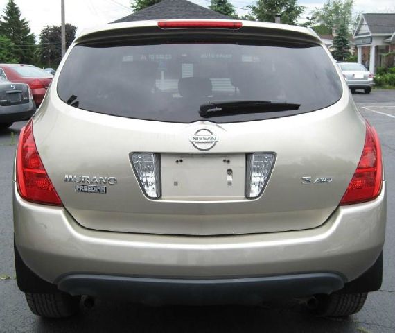 2005 Nissan Murano Lariat Crew Cab 4WD DRW