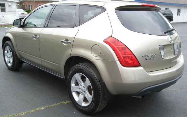 2005 Nissan Murano Lariat Crew Cab 4WD DRW