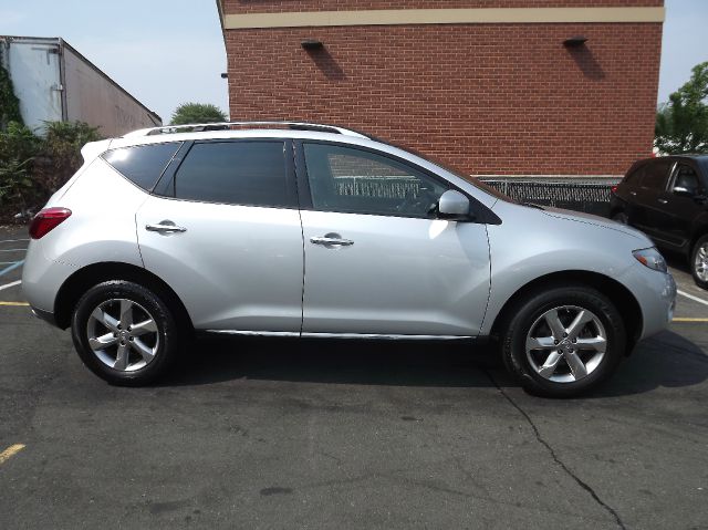 2010 Nissan Murano Leather, 3rd Row 4x4 Sunroof