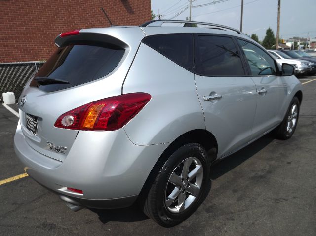 2010 Nissan Murano Leather, 3rd Row 4x4 Sunroof