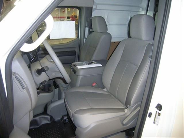 2013 Nissan NV 4dr Sdn 3.2L Quattro S Line