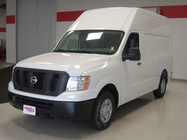 2013 Nissan NV 4dr Sdn 3.2L Quattro S Line