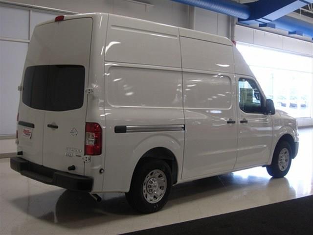 2013 Nissan NV 4dr Sdn 3.2L Quattro S Line