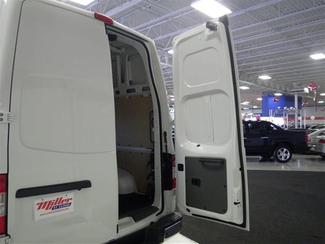 2013 Nissan NV 2DR 3.8 GRD TOUR AT
