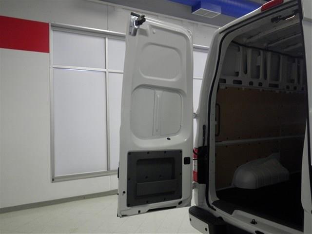 2013 Nissan NV 2DR 3.8 GRD TOUR AT