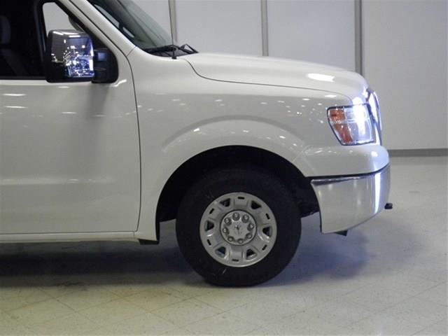 2013 Nissan NV 2DR 3.8 GRD TOUR AT