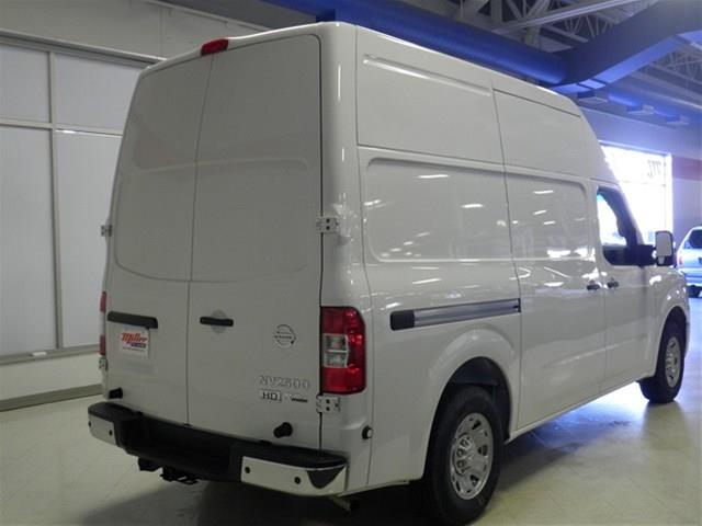 2013 Nissan NV 2DR 3.8 GRD TOUR AT