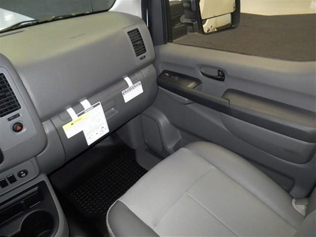 2013 Nissan NV 2DR 3.8 GRD TOUR AT