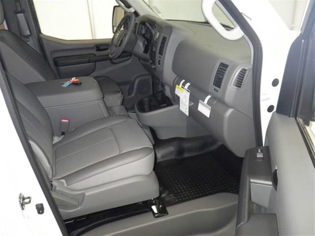 2013 Nissan NV 2DR 3.8 GRD TOUR AT