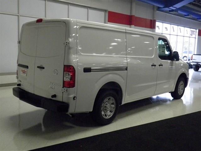 2013 Nissan NV 4dr Sdn 3.2L Quattro S Line