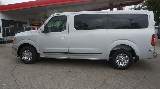 2013 Nissan NV3500 Bonneville A2