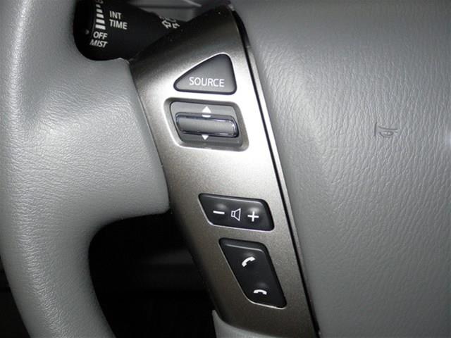 2013 Nissan NV3500 2DR 3.8 GRD TOUR AT